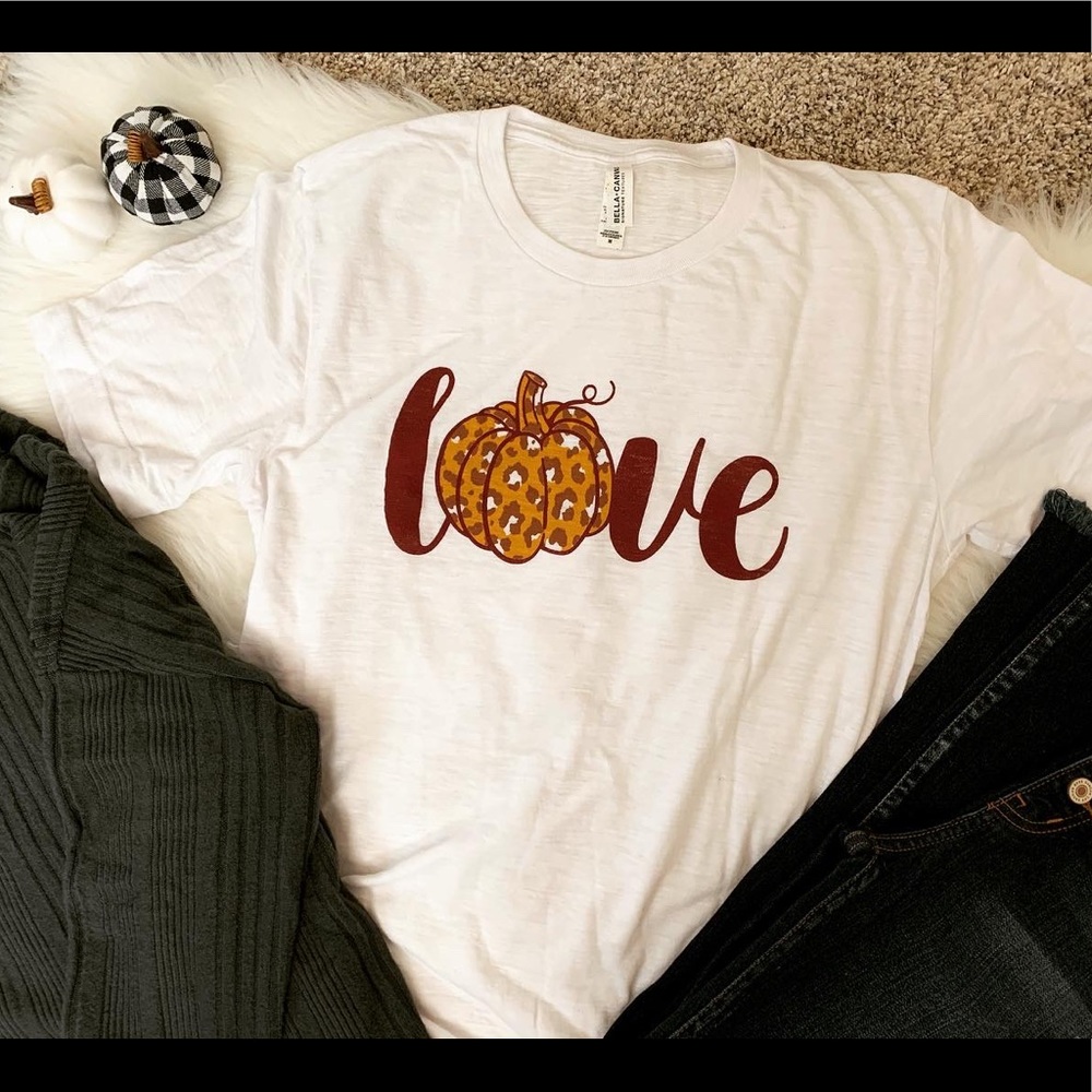 Womans Fall/Halloween Graphic Tee